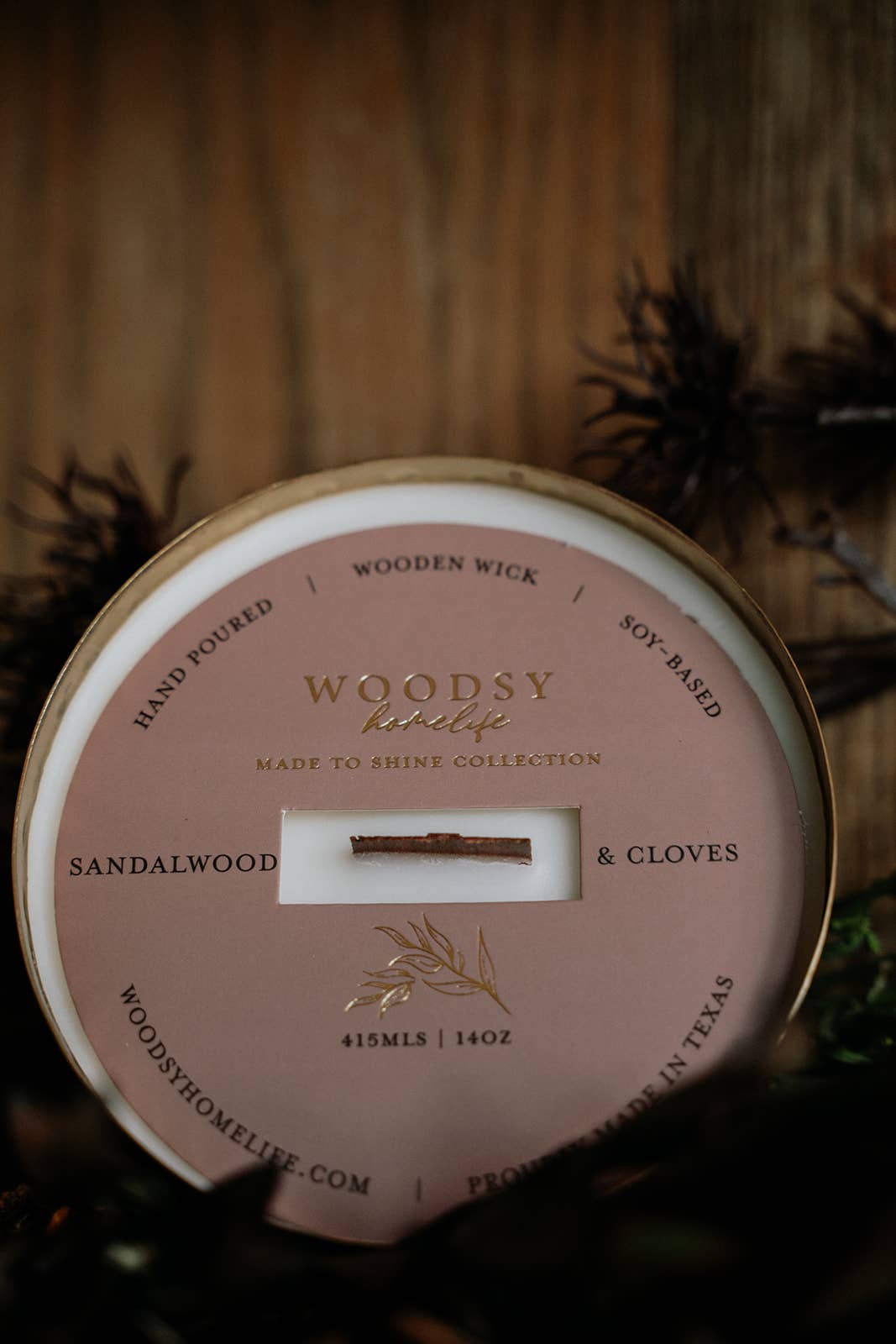 Woodsy Homelife - Sandalwood & Cloves-Solid Brass 14oz Pure Soy Candle