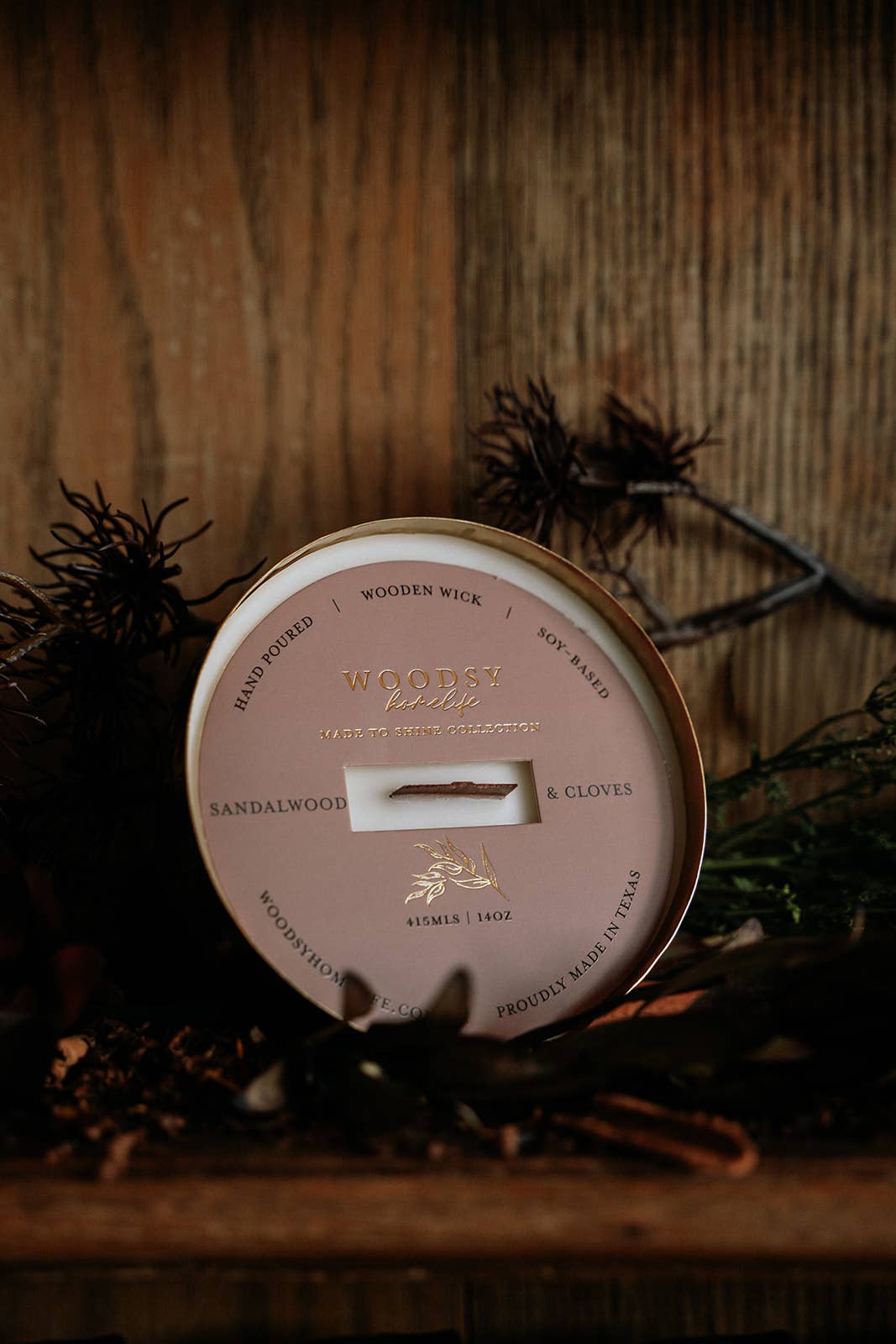 Woodsy Homelife - Sandalwood & Cloves-Solid Brass 14oz Pure Soy Candle